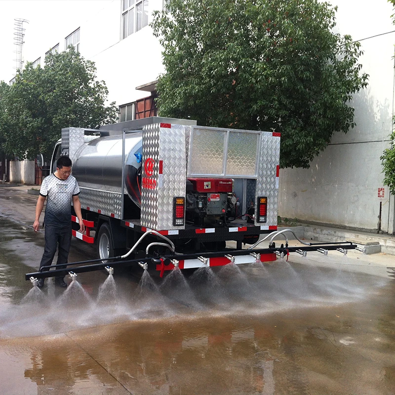 Hot Selling DONGFENG 4x2 RHD 6T Bitumen Truck Bitumen Emulsion Sprayer Asphalt Distributor Truck