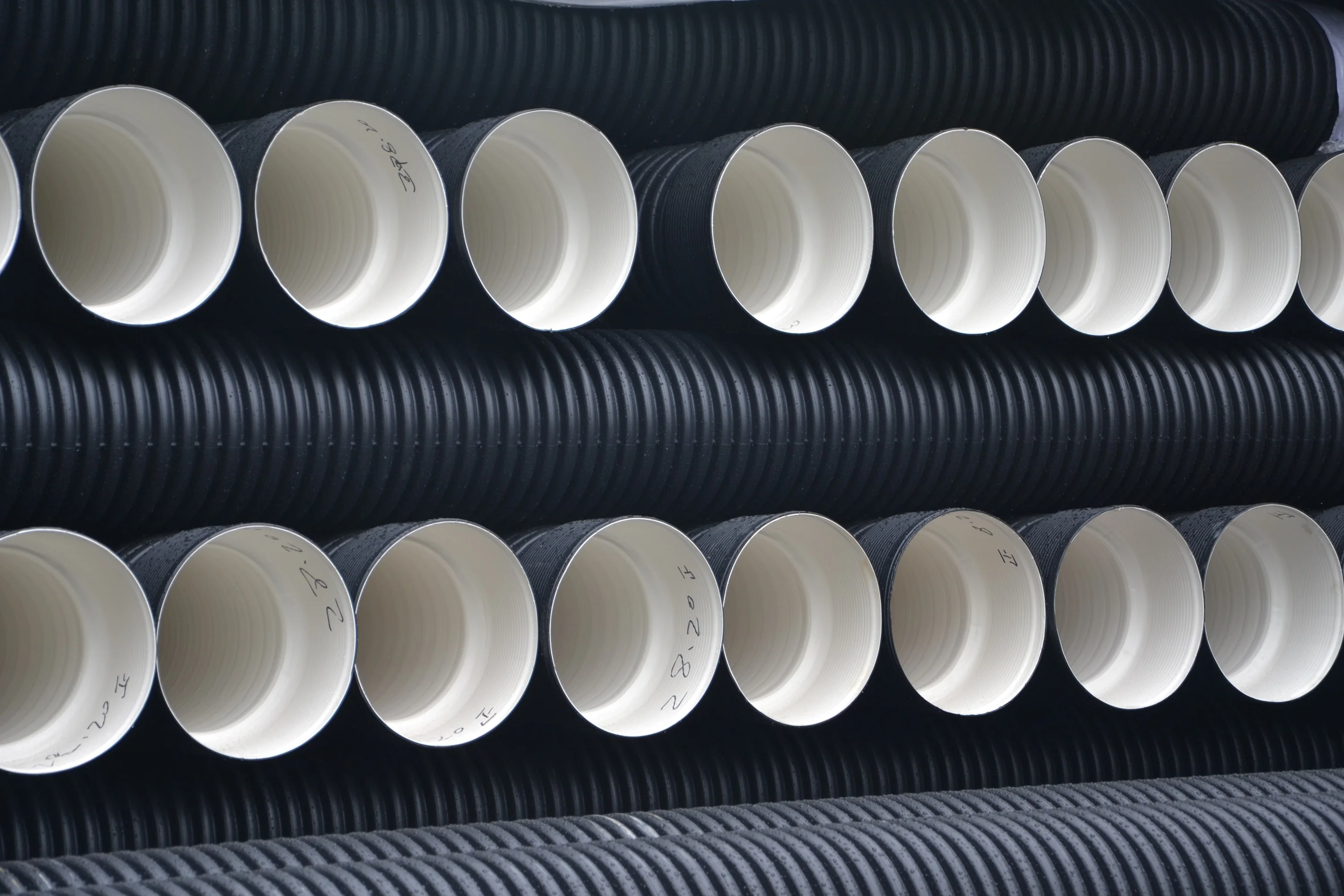 DianHuai высокого качества hdpe двухстенные гофрированные трубы пластиковые дренажные
