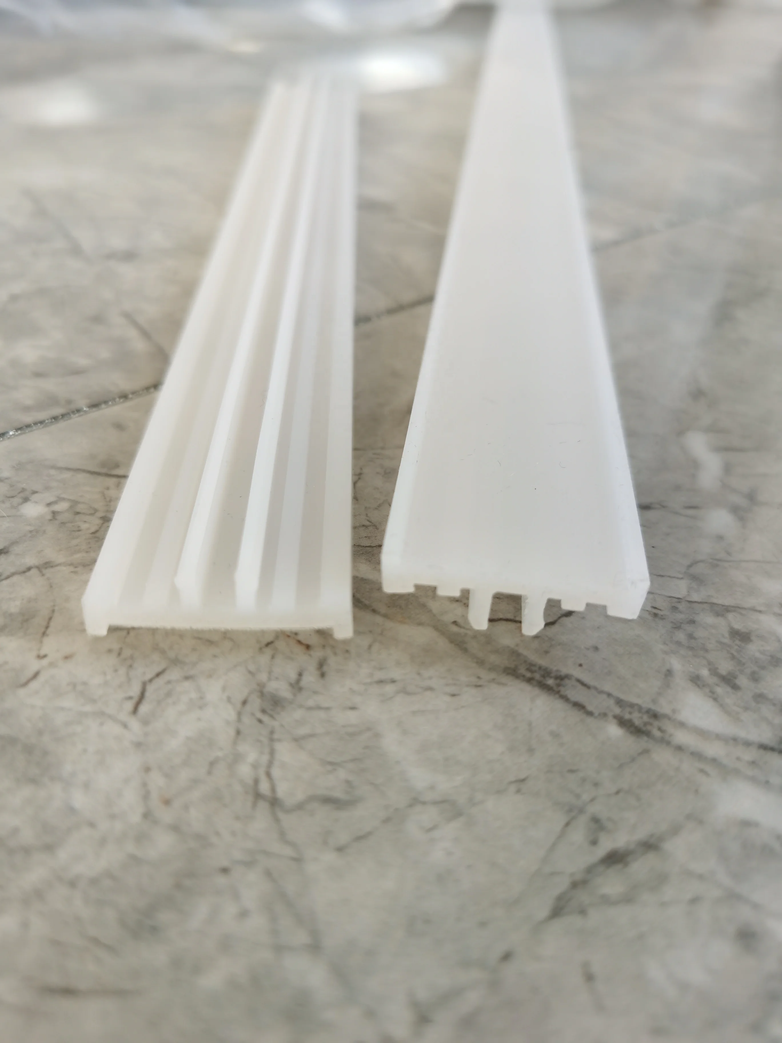 Machinery UHMW-PE Plastic Guide Rail / Slide Way