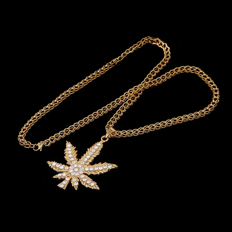 European And American Trend Full Diamond Maple Leaf Pendant Necklace Wholesale Summer Men Accessories Jewelry Necklace Chain