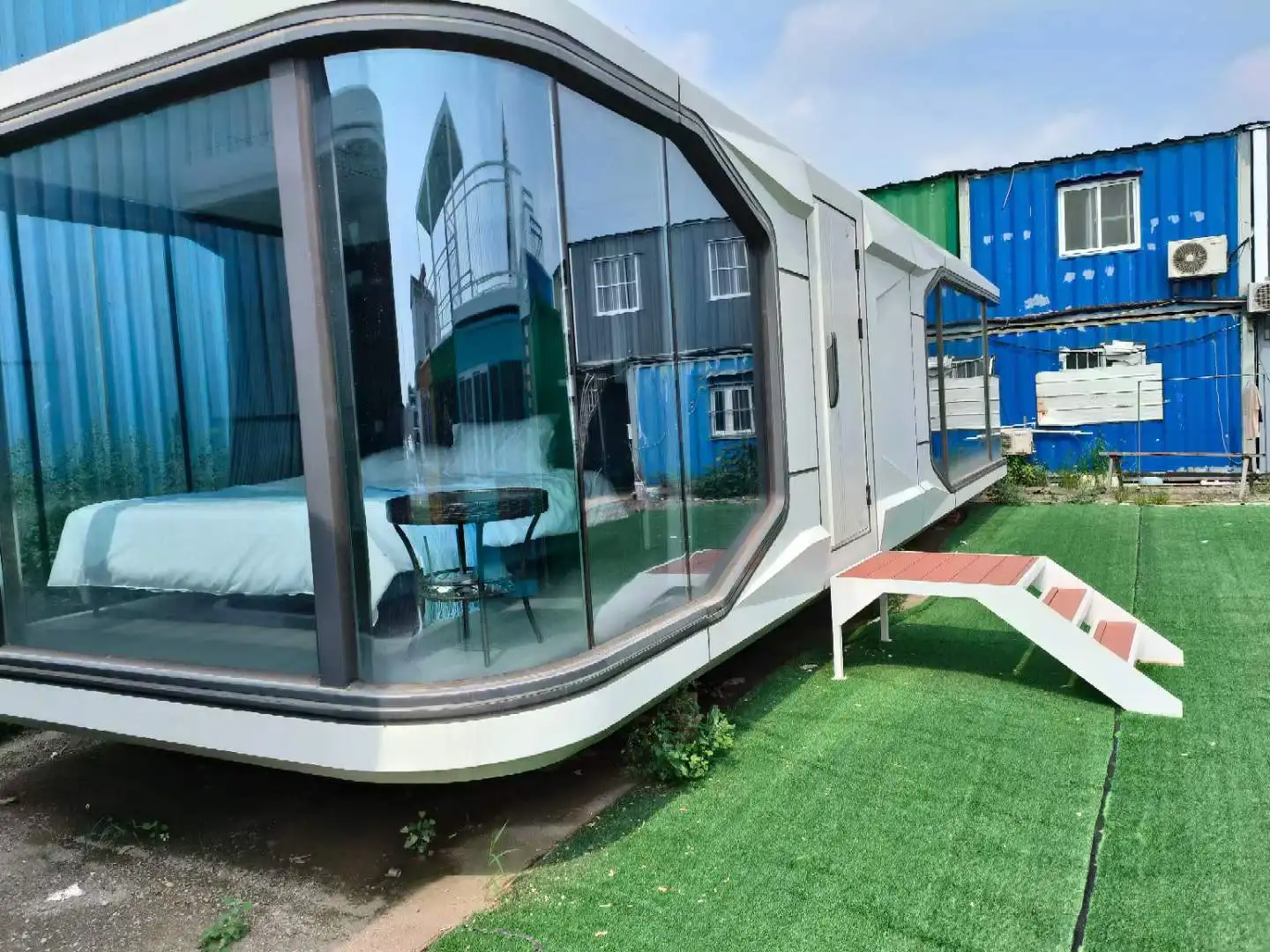 Modern Design Prefabricated Steel Structure Modular House Inspired Space Capsule Hotel Modified Shipping Container