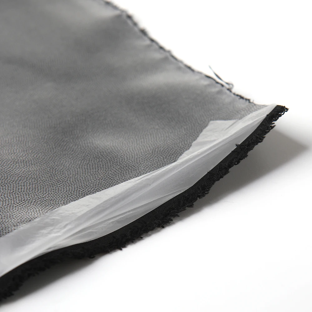 Windproof Breathable Bonded Softshell Fabric Waterproof Woven 100% Polyester 150D Plain Customizable 137 Gsm