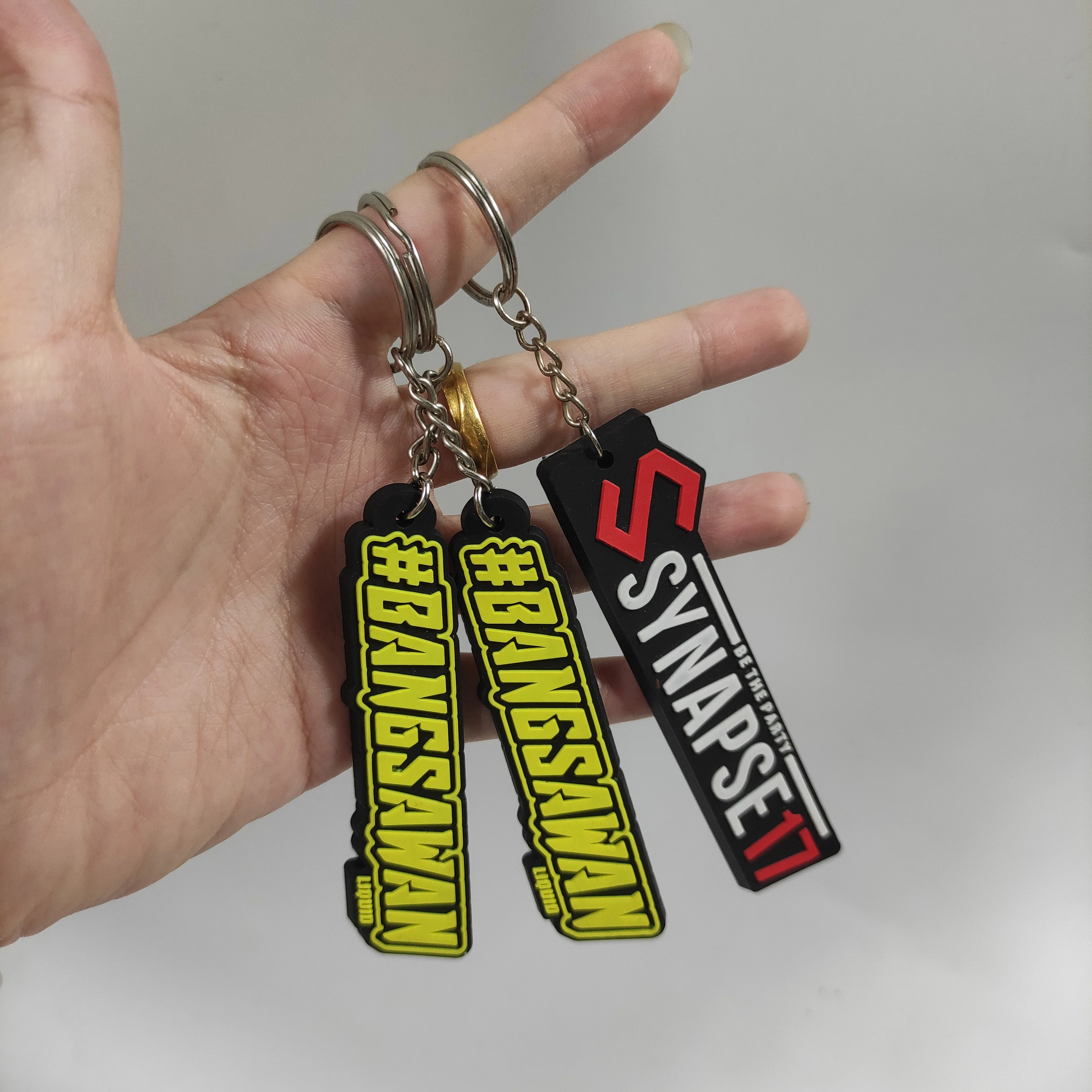 Custom Design 3D Silicone Keying Machine Soft Pvc Rubber Keychain for Souvenir GIfts key chian