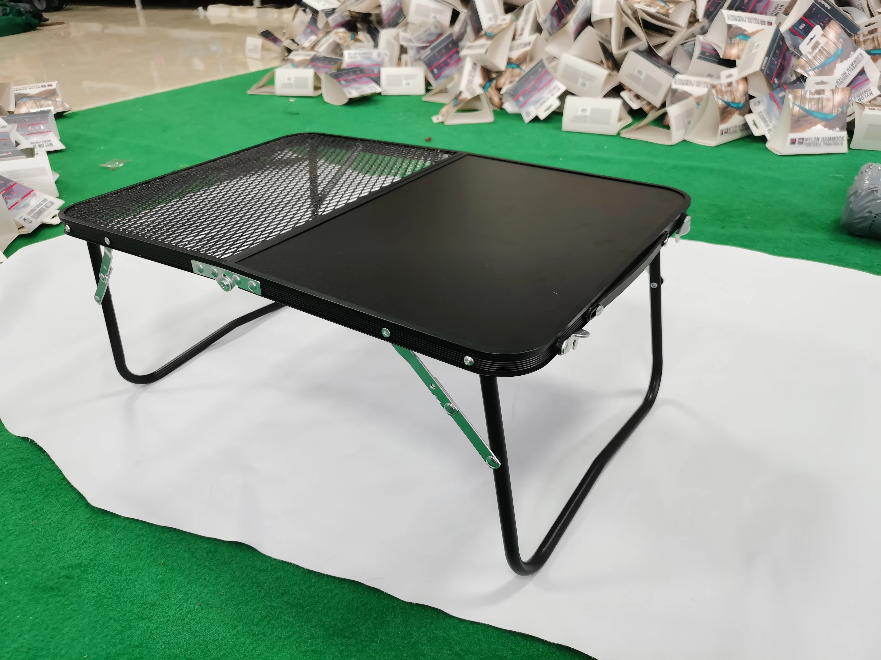 Good Quality Easy Set Up Folding Tables Chairs Foldable Camping Table BBQ Beach Camp Picnic Portable