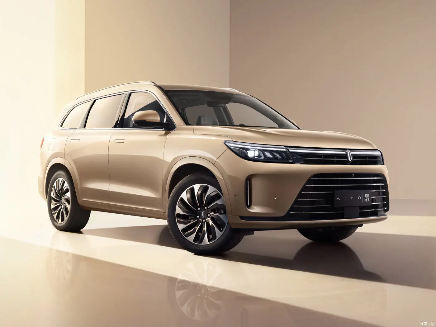 AITO M7 Autos Electric Car Adult Sport New Energy Vehicles Electric Car 5 Seats 6 Seats Family SUV Seres Aito M7
