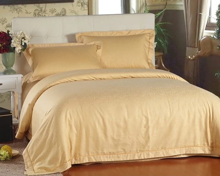 Premium quality antibacterial hot selling retail hotel Bedding Set With Embroidery Curtain 5 Star Hotel Curtain