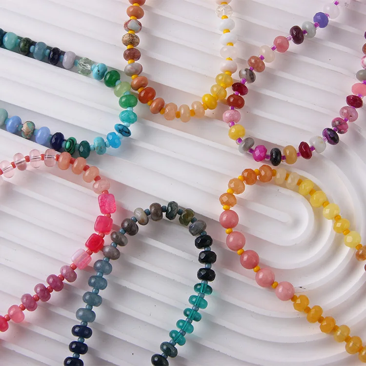 Hot Selling Vintage Natural Stone Colorful Beautiful Beaded Plastic Handmade Elastic Necklace Women