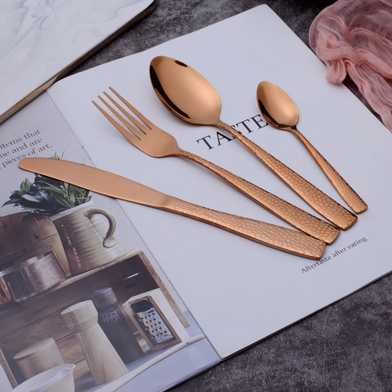 Elegant 16pcs / 24pcs Forks Spoons Knives Set Embossed Handle Design Mirror Polished Copper Silverware Cutlery Set