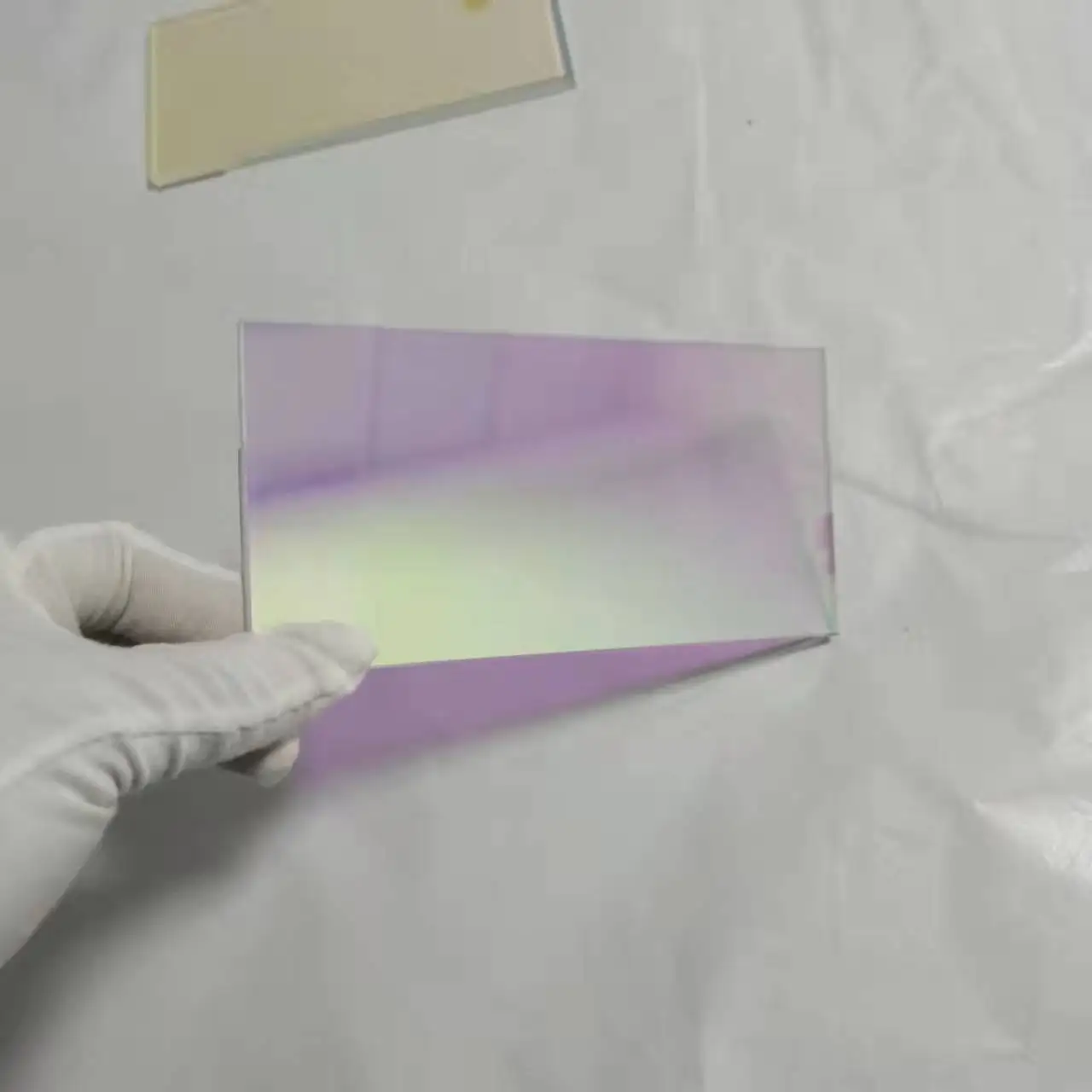 Commercial Hotel Building Art Colour Effect Dichroic Photochromic Glass Sheet