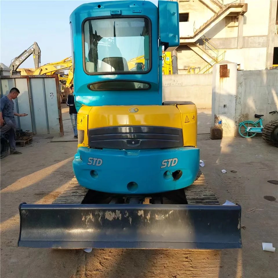 used kubota excavators 3.5ton mini excavator kubota kx135 low working hours high quality small digger on sale