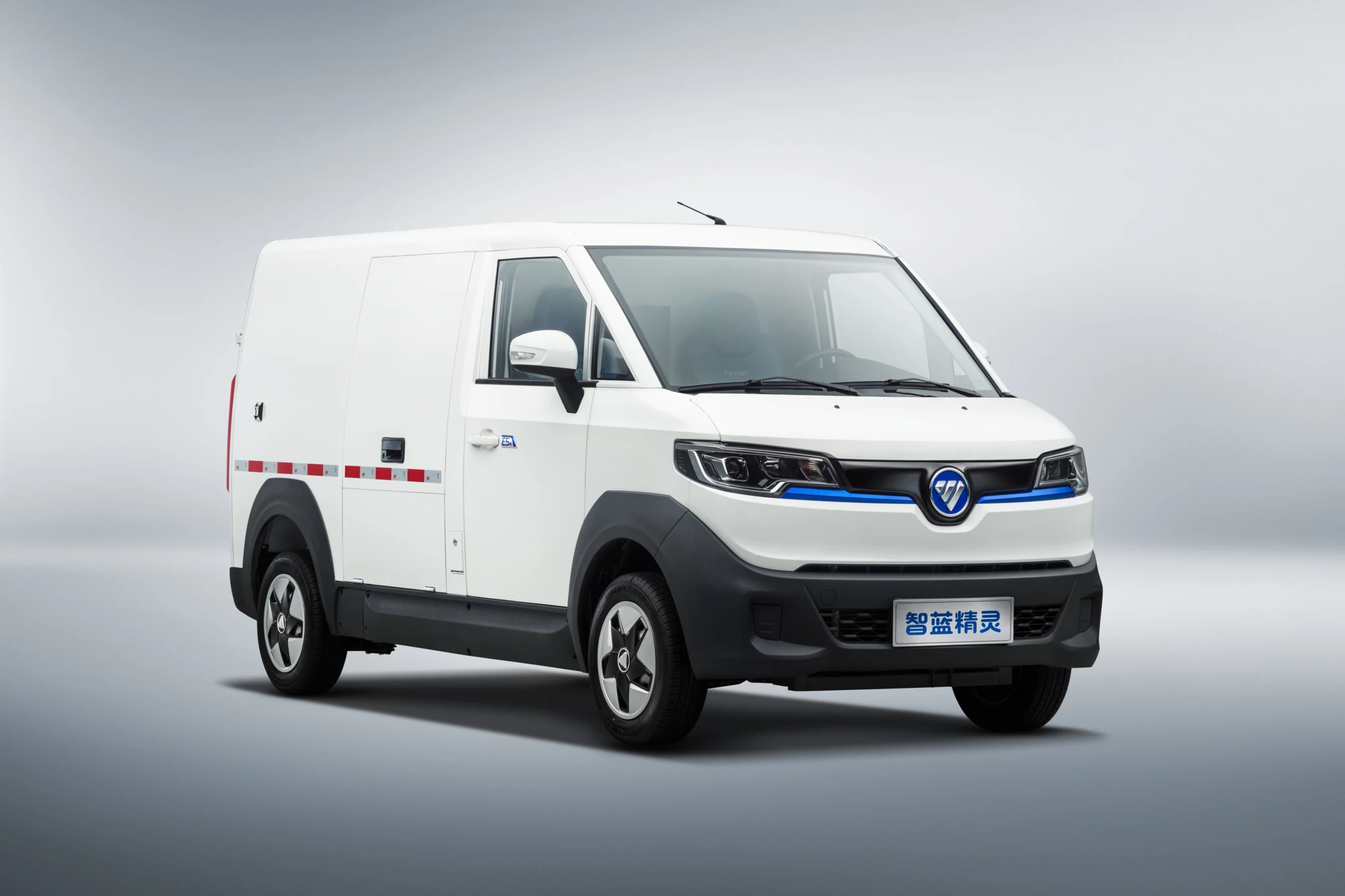 Sino Foton truck supplier 2810 kg 3350mm new energy vehicles used electric vans for sale