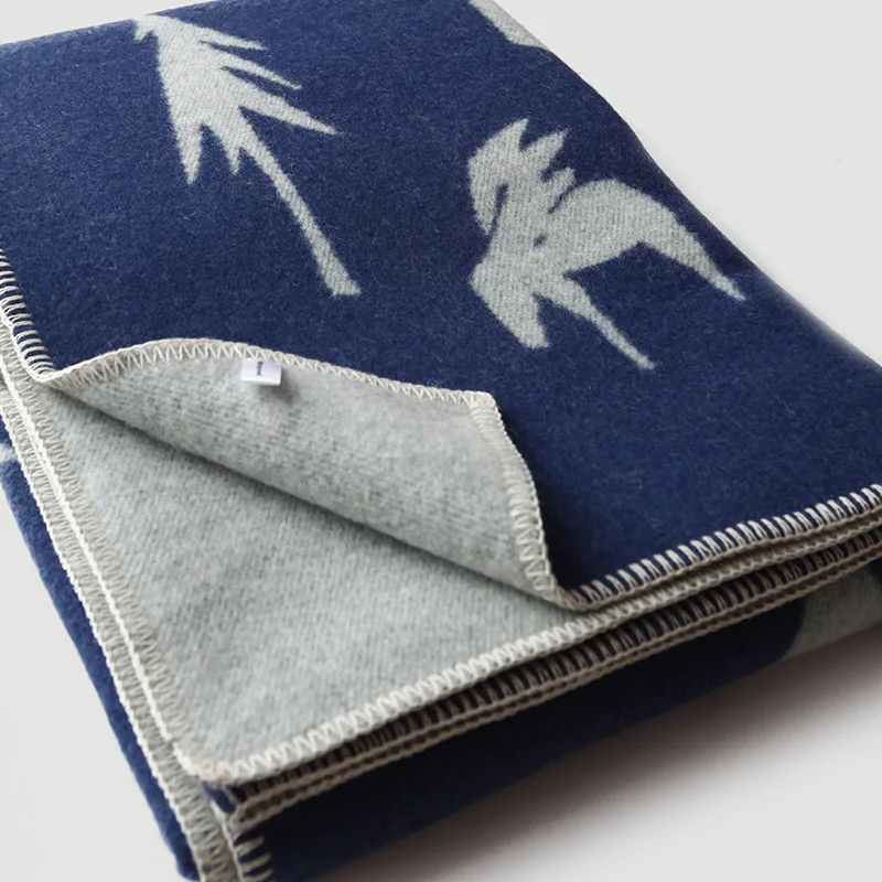 100% cashmere wool knitted jacquard reversible throw blanket custom design  logo cashmere blanket