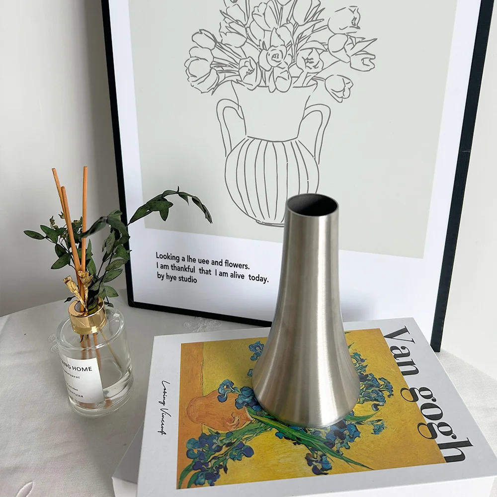 High Quality Good Price Durable Minimalist Stainless Steel Vase for Wedding Use With Unique Design for Floral Arrangements