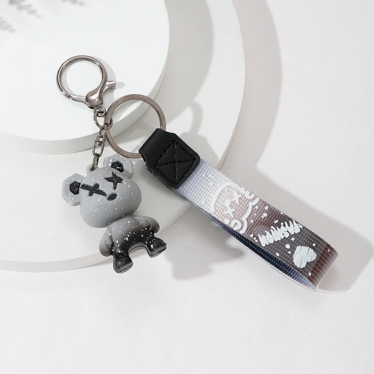 Cartoon PVC chameleon gradient bear keychain cute trendy fashion car key chain couple pendant