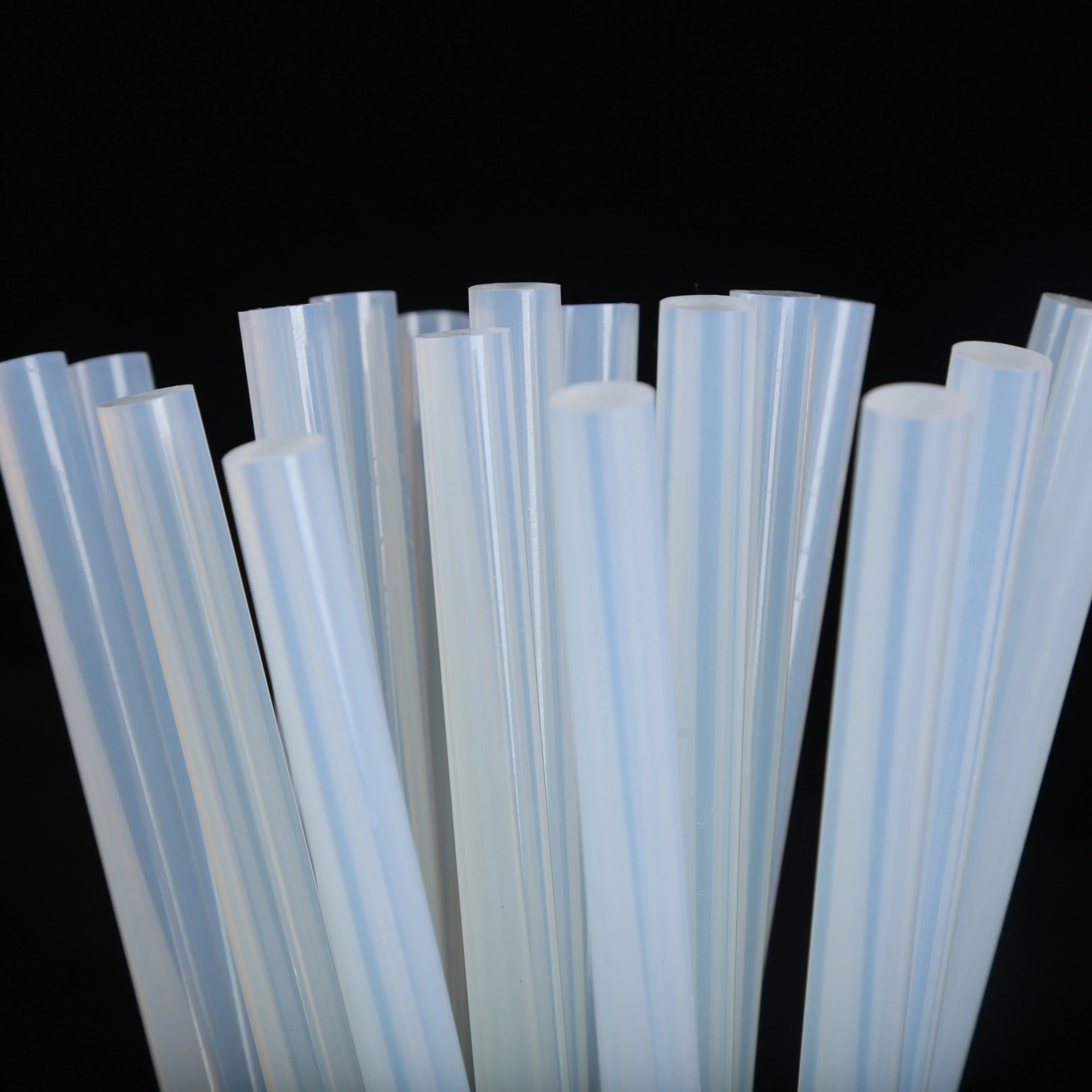 Wholesale hot melt glues nice viscosity eva glue sticks 11mm transparent