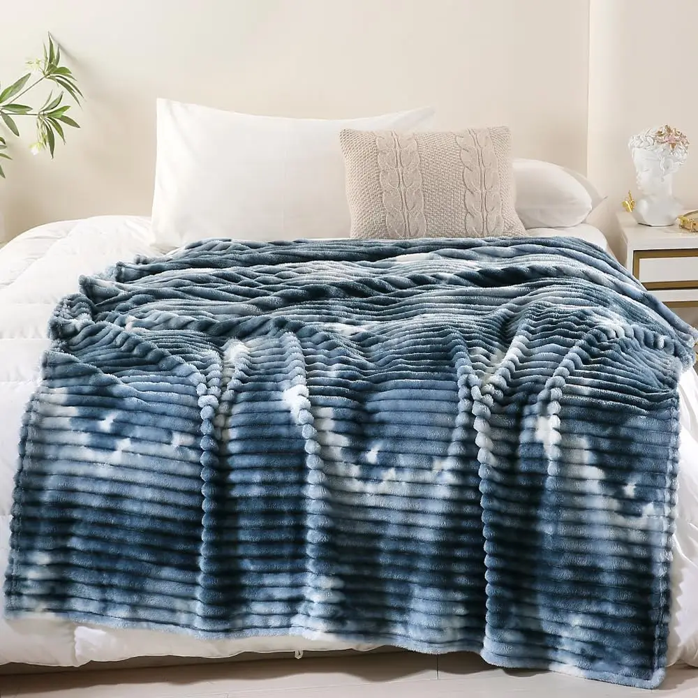 Wholesale Luxury Cozy Microfiber Plush Fuzzy Rabbit Sherpa Flannel Throw Blanket Heavy Fleece Bedding Winter Super Soft Woven