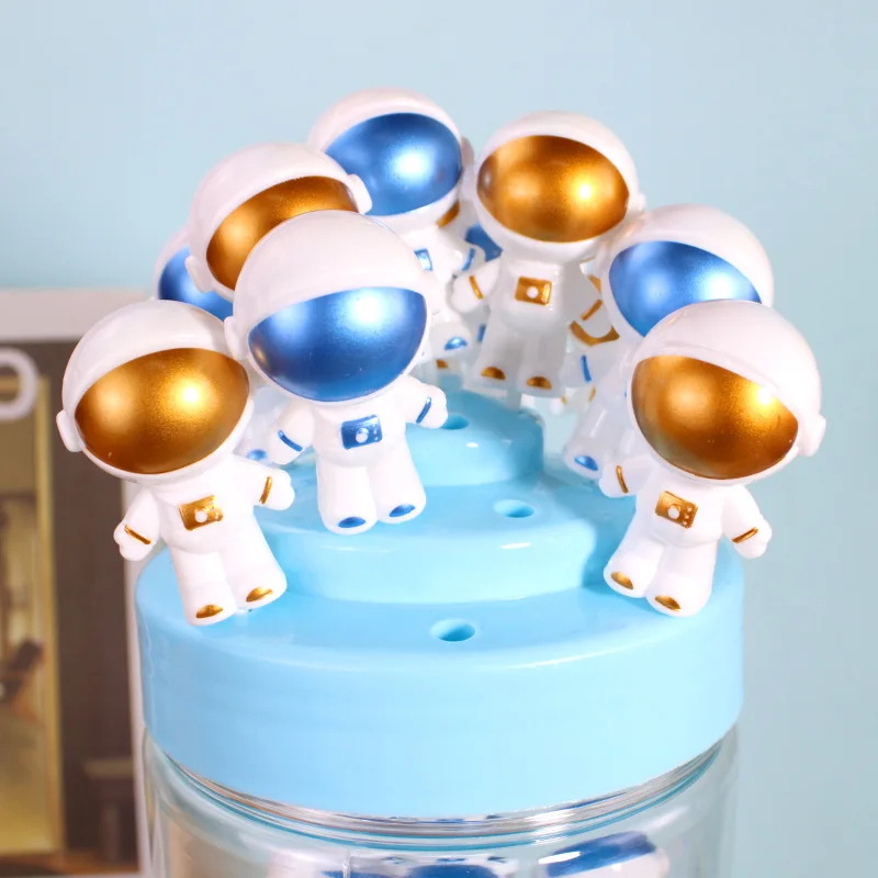 Wholesale Manufacturer Directly Lollipop Children Snack Food Confectionery And Sweets Mixed Fruit Flavor Astronaut Toy Candy
