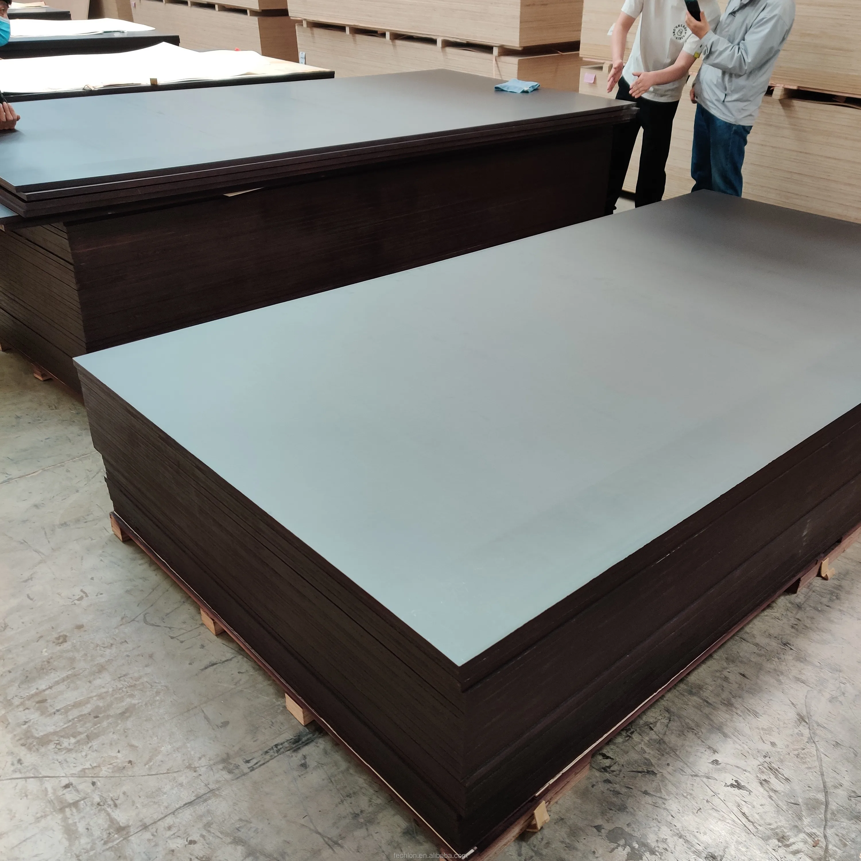 1220*2440mm brown Film Faced Plywood 12mm waterproof anti slip for shuttering formwork