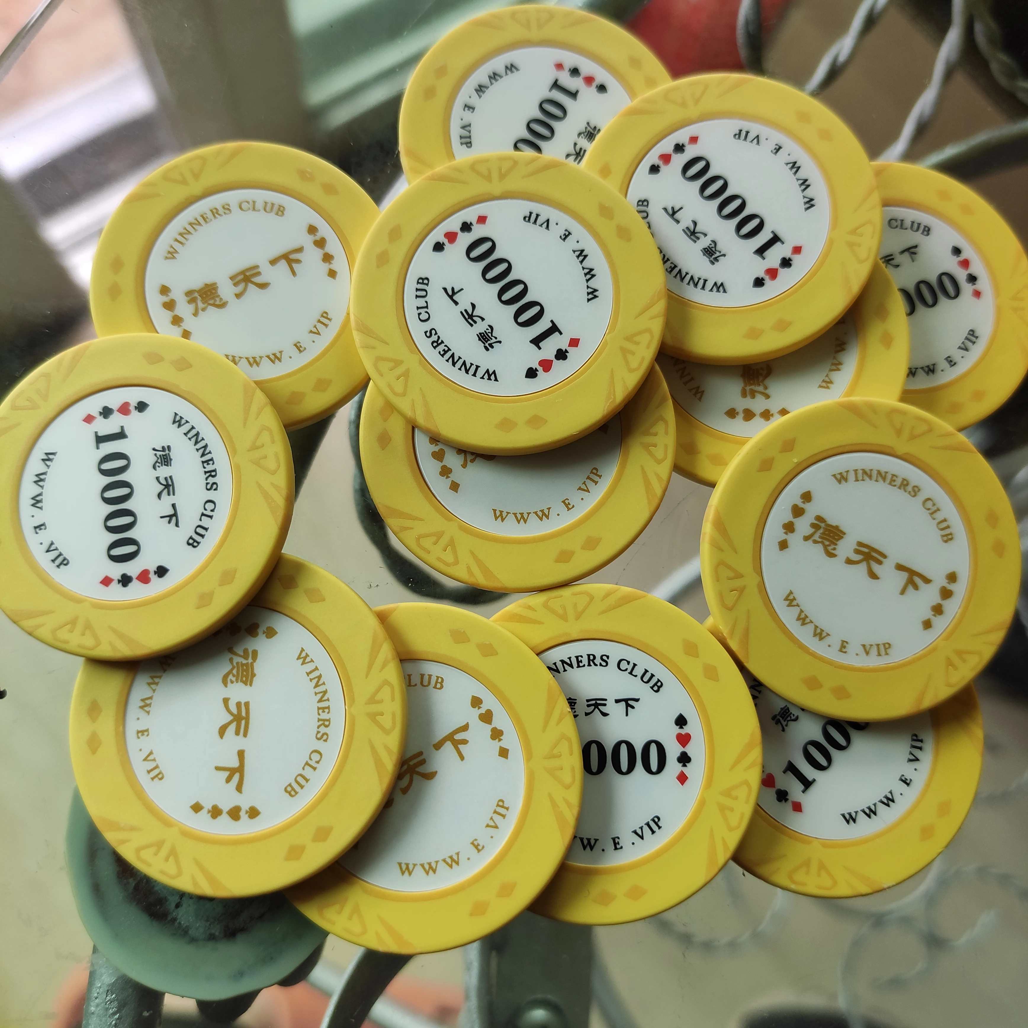 Promotional roulette clay casino chip with iron insert poker chips