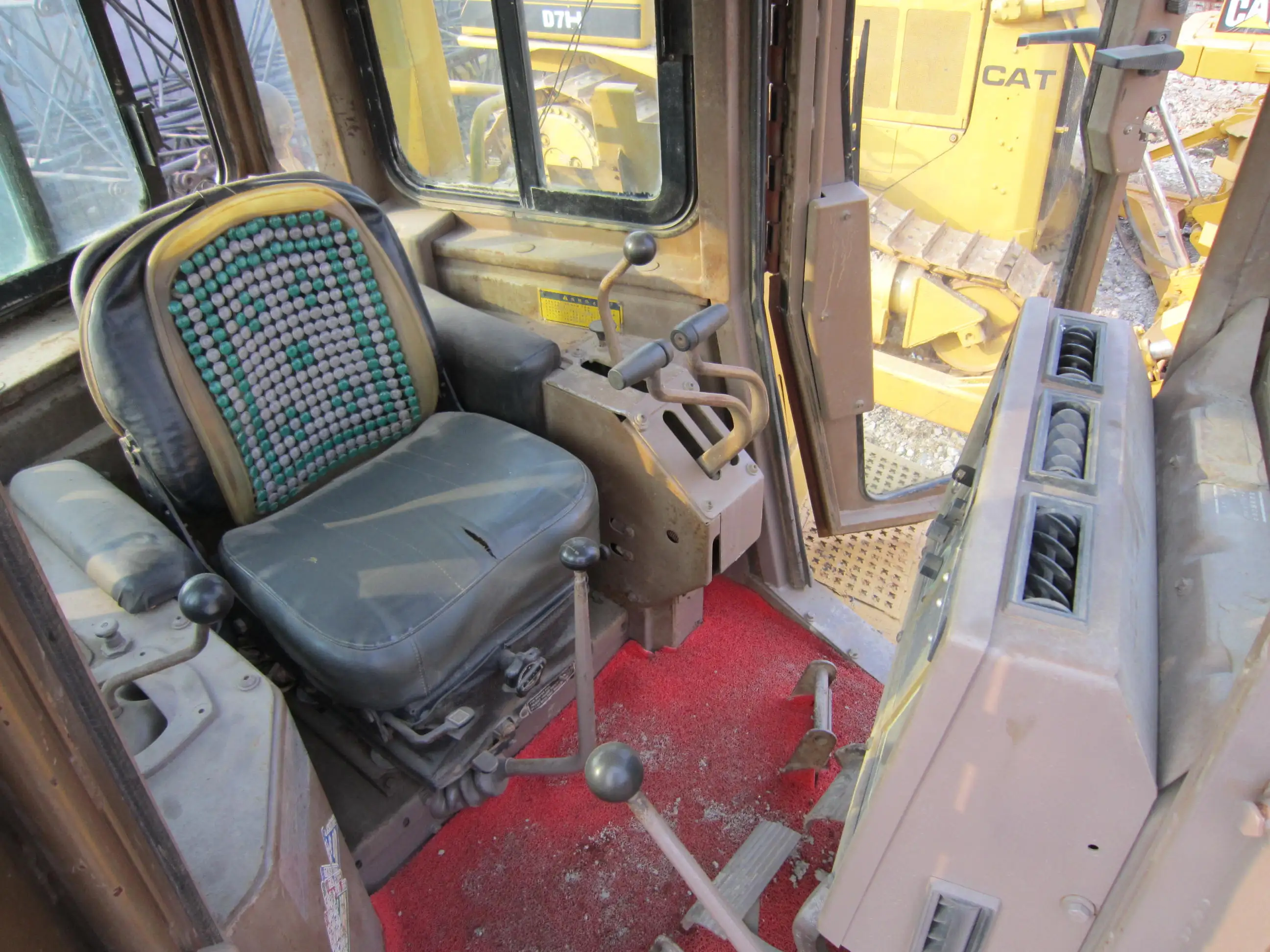 100% Original Used Bull Dozers Caterpillar D6R Japan Made CAT D6R D8T D9T Earth-moving Reinforced Hydraulic Bulldozer
