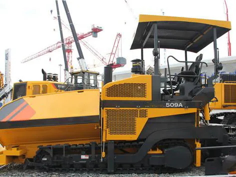 Chinese Top Brand 9M Width Asphalt Paver CLG509A for Sale