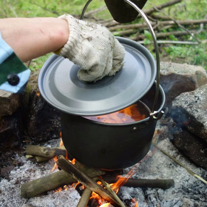 Outdoor picnic single pot aluminum alloy camping hanging pot 5-8 people marching picnic set pot