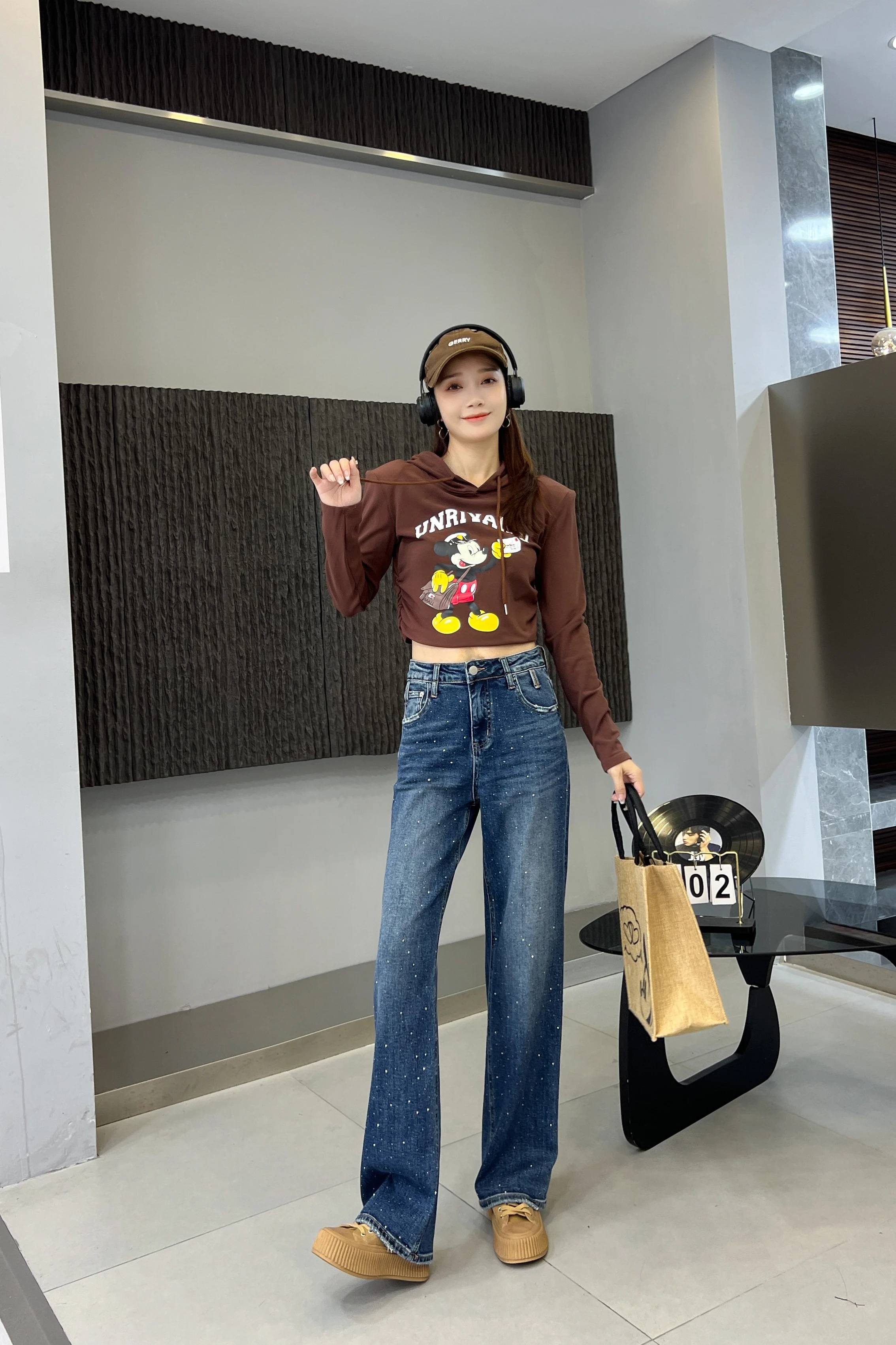 Fashionable High Waist womens jeans Slim Rhinestone Denim Jeans Wide Leg Jeans For Women