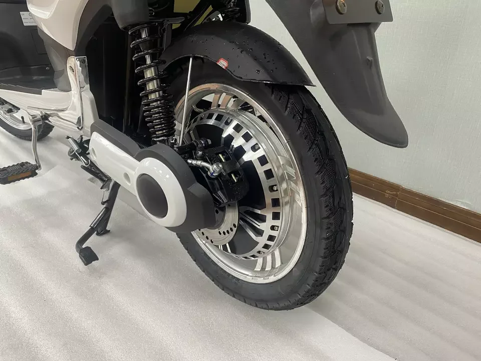 1000W power 70km/h max speed outdoor sport brushless motor 48v 40AH electric motorcycle or scooter