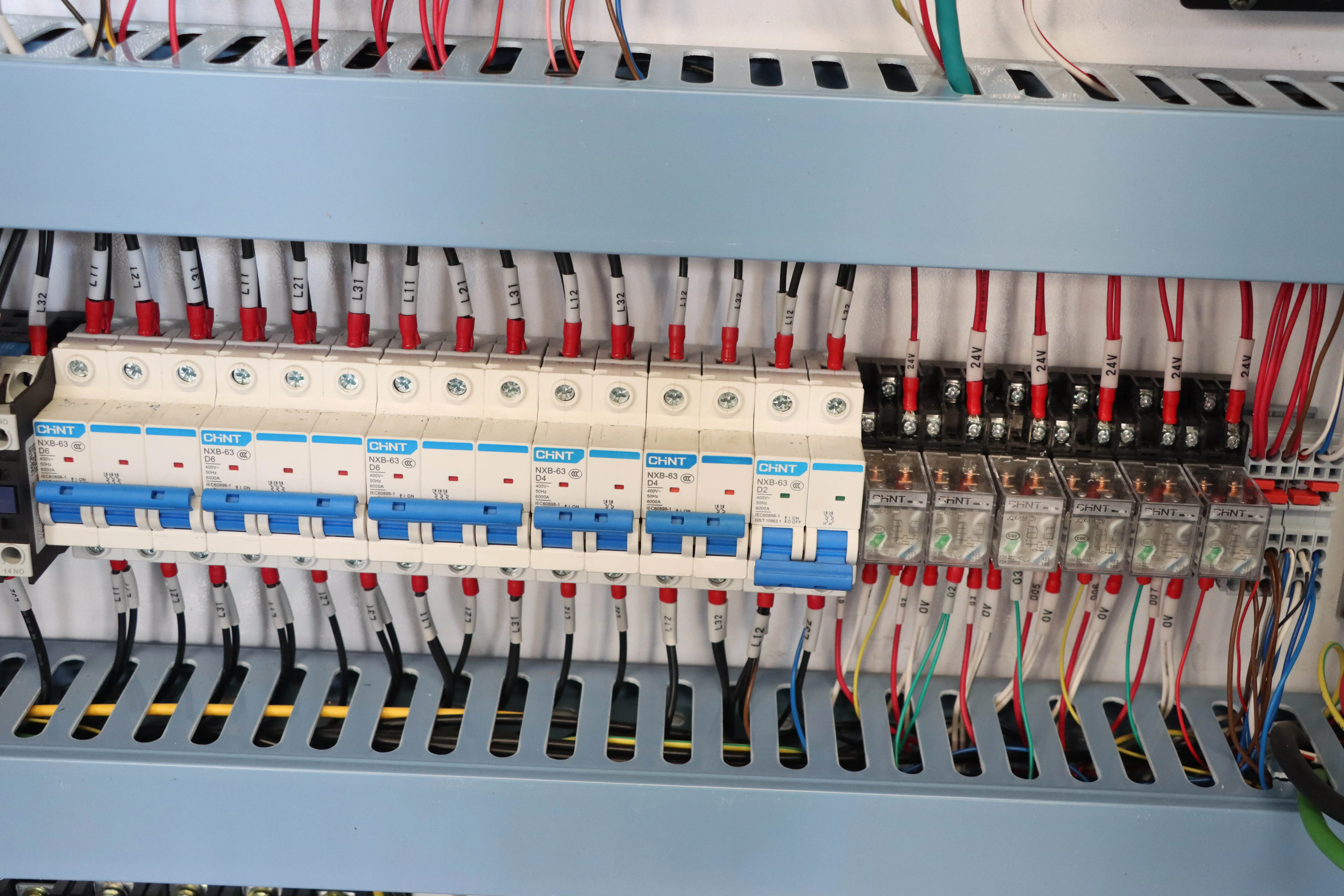 Fiber Laser Cutting Machine 1000W 2000W 3000w 4000w 1500*3000mm Cutting for metal Brass Copper Iron Carbon Cutting