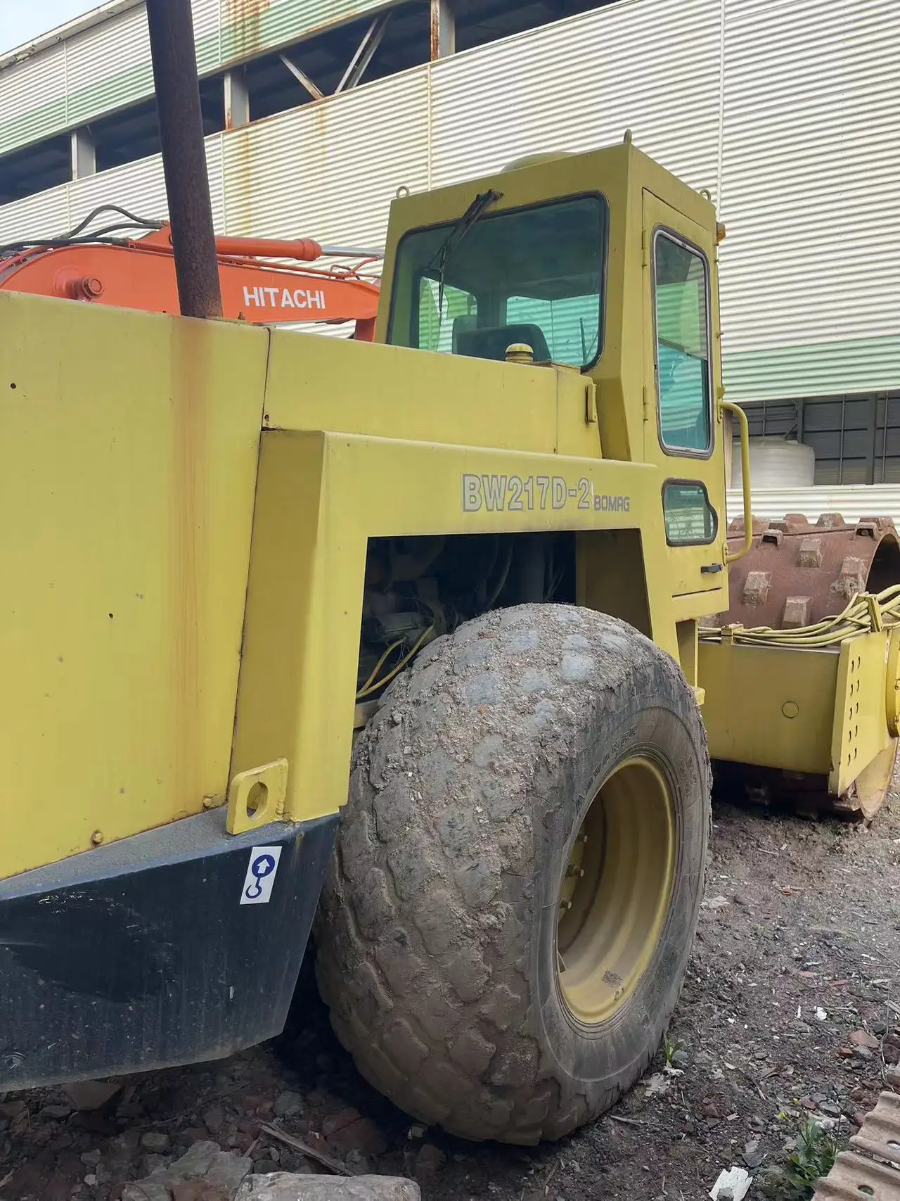 Используемый оригинальный Дорожный Каток Bomag BW217D