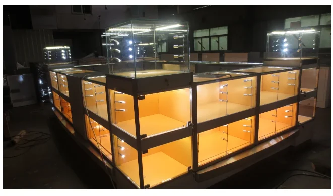 Luxury MDF glass jewelry display showcase/cabinet for jewelry shop interior design
