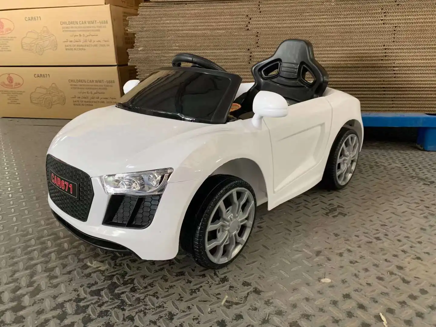 new model ride on adult car/ Best price 4 seater kids electric car/  toys ride on car with good quality