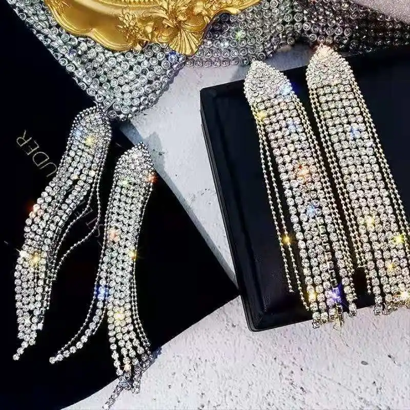 2022 Wholesale Bridal Earrings Fashion Wings Tassels Long Alloy Diamond Inlaid Premium Exquisite Crystal Earrings