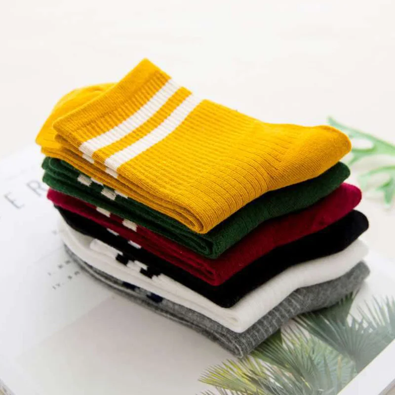 Wholesale New fashion multi-colored two stripes cotton women socks comfortable soft Breathable Crew women long hosiery