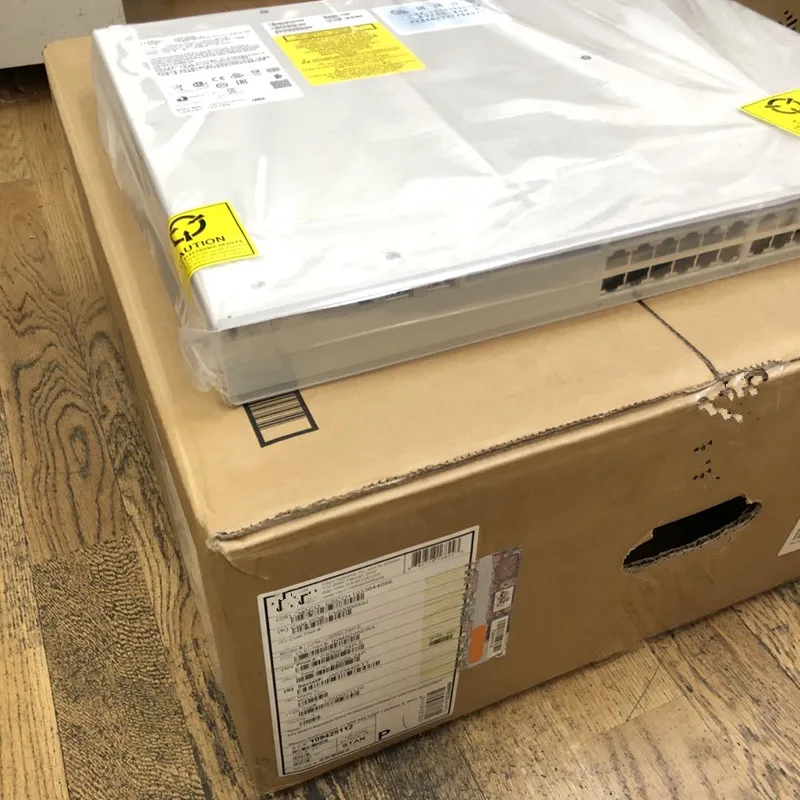 Оригинальный маршрутизатор scisco C8300-1N1S-4T2X 2 x 10-гигабитных Ethernet и 4 1-гигабитных Ethernet-портов корпоративных маршрутизаторов