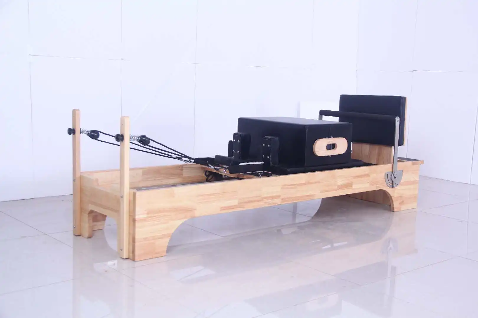 Shandong Land Fitness Studio Pilates Reformer