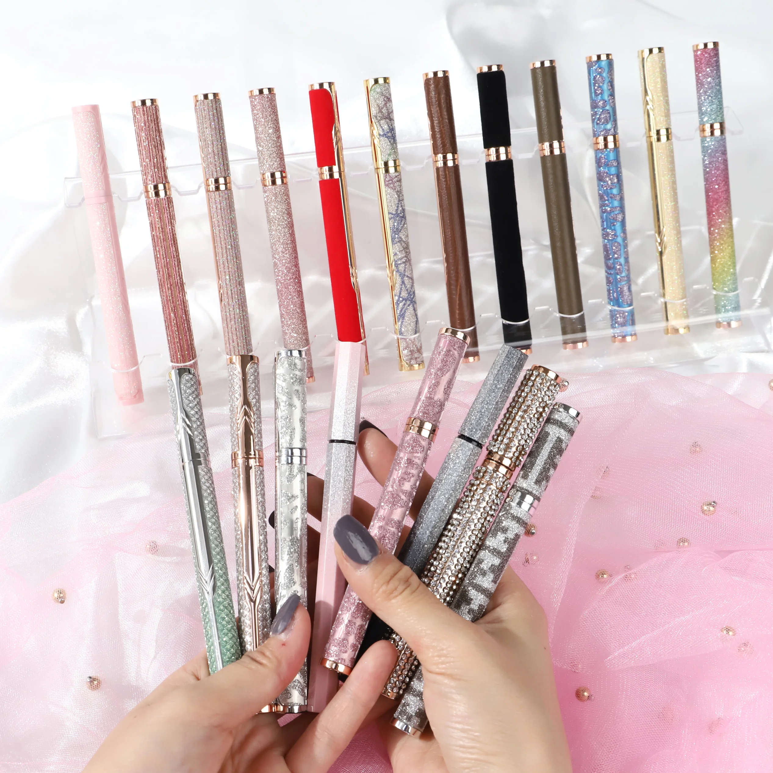 Wholesale eyeliner vendor rhinestone packaging waterproof sticky eyeliner clear black color magic eyeliner pen for eyelashes