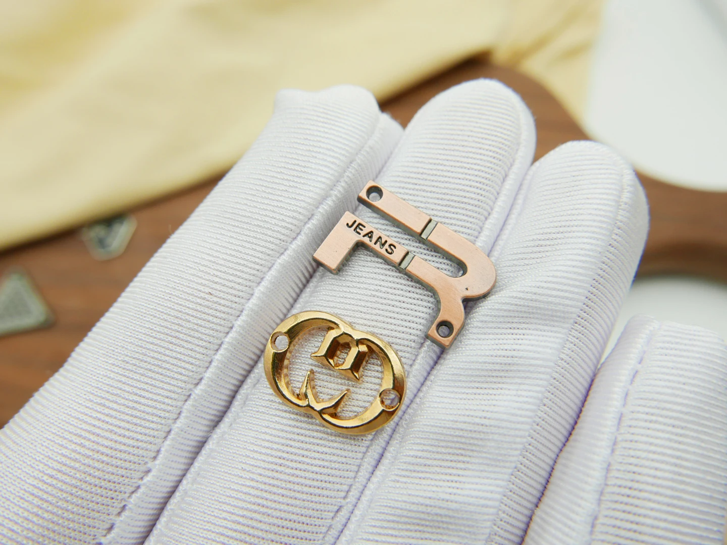 Etiqueta De Metal Para Ropa Personalized Custom Logo Metal Tag Metallic Label for Clothing