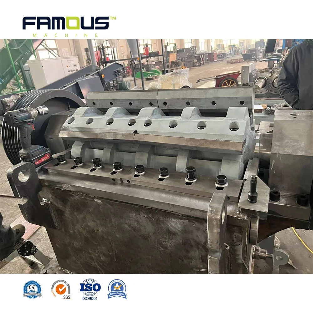 Strong Crushing Granulator Recycled Mineral Water Bottle PVC Plastic Crusher 40HP-180HP