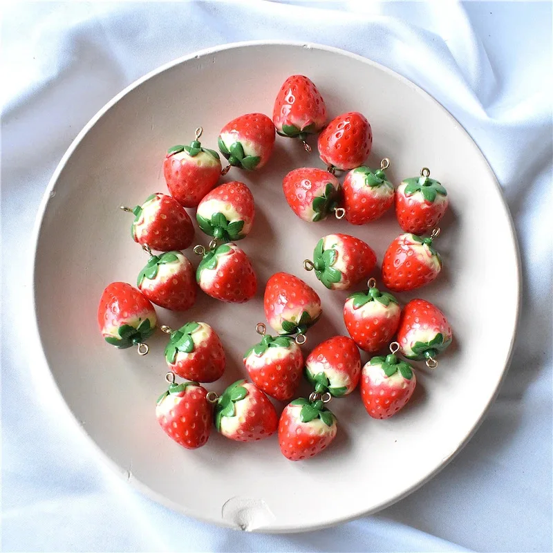 Unique key chain findings 20mm 3D fruit Strawberry Resin Charms for Pendant DIY Bracelet Womens Necklaces Jewelry DIY Making