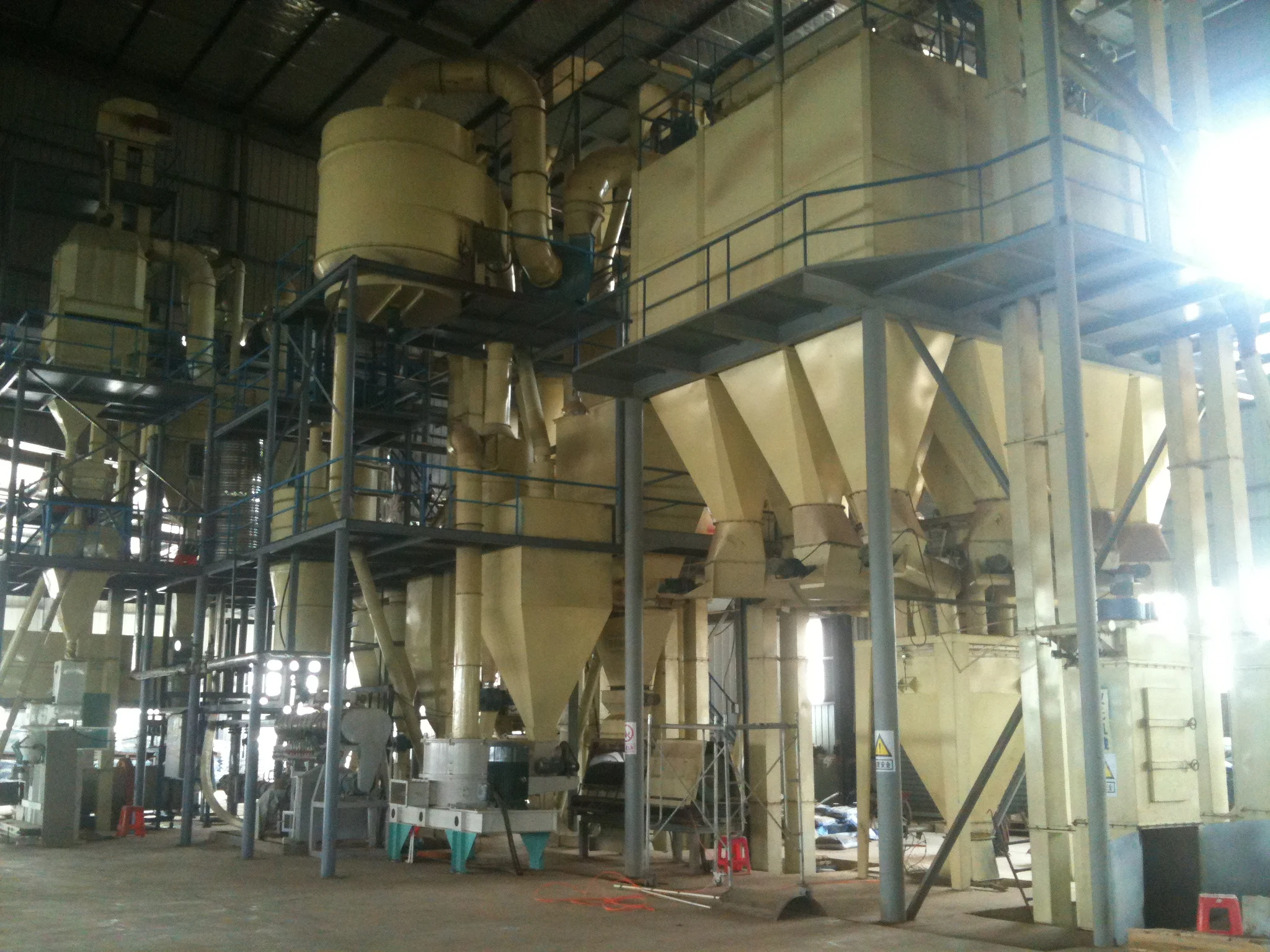 Automatic 2~8 ton/h Animal Feed Processing Plant Ring Die Feed Pellet Machine Cattle chicken poultry feed Pelletizer Machine