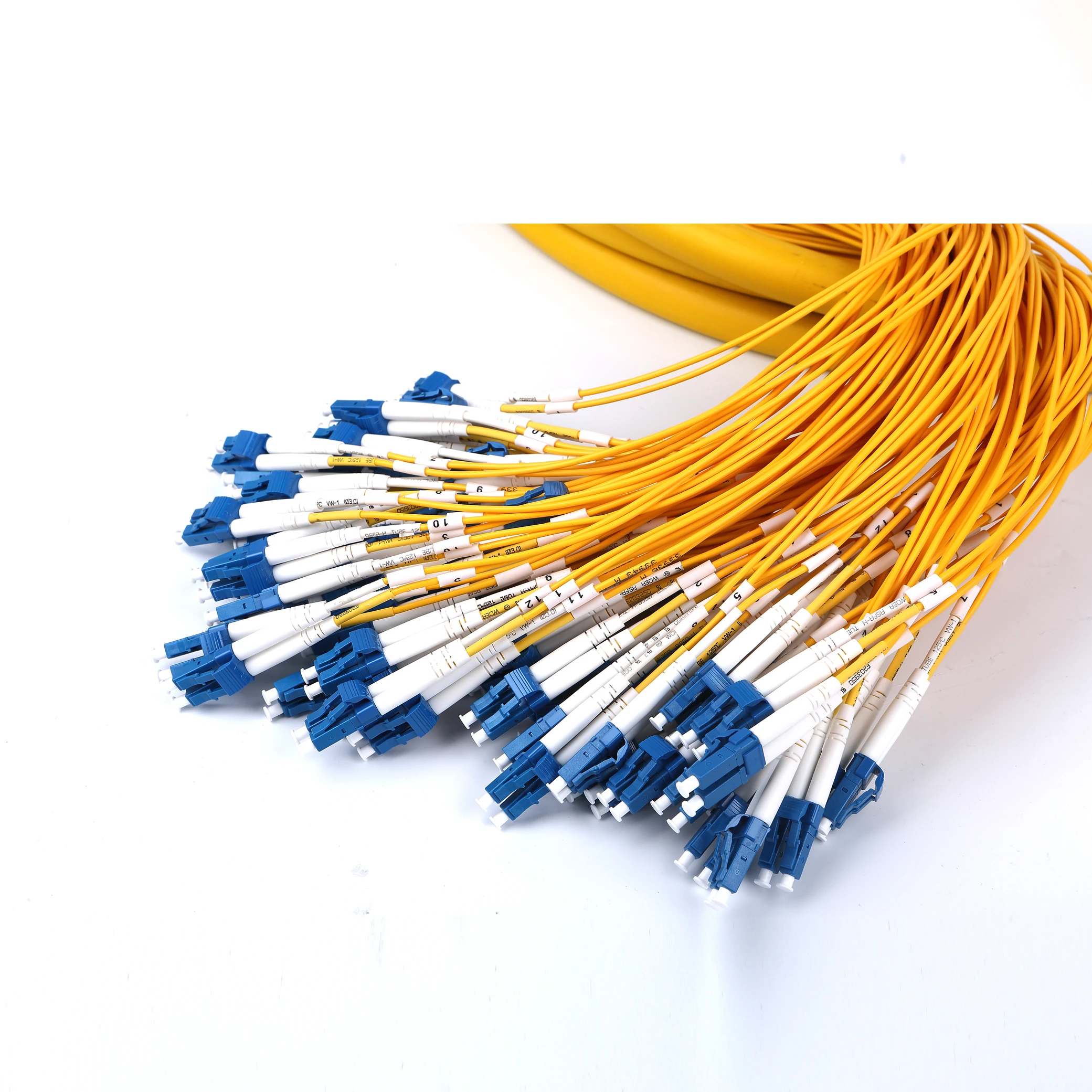 LC SM OM3/OM4 8/12/24/48/96/144f G657A1 MPO/MTP fiber optic patch cord