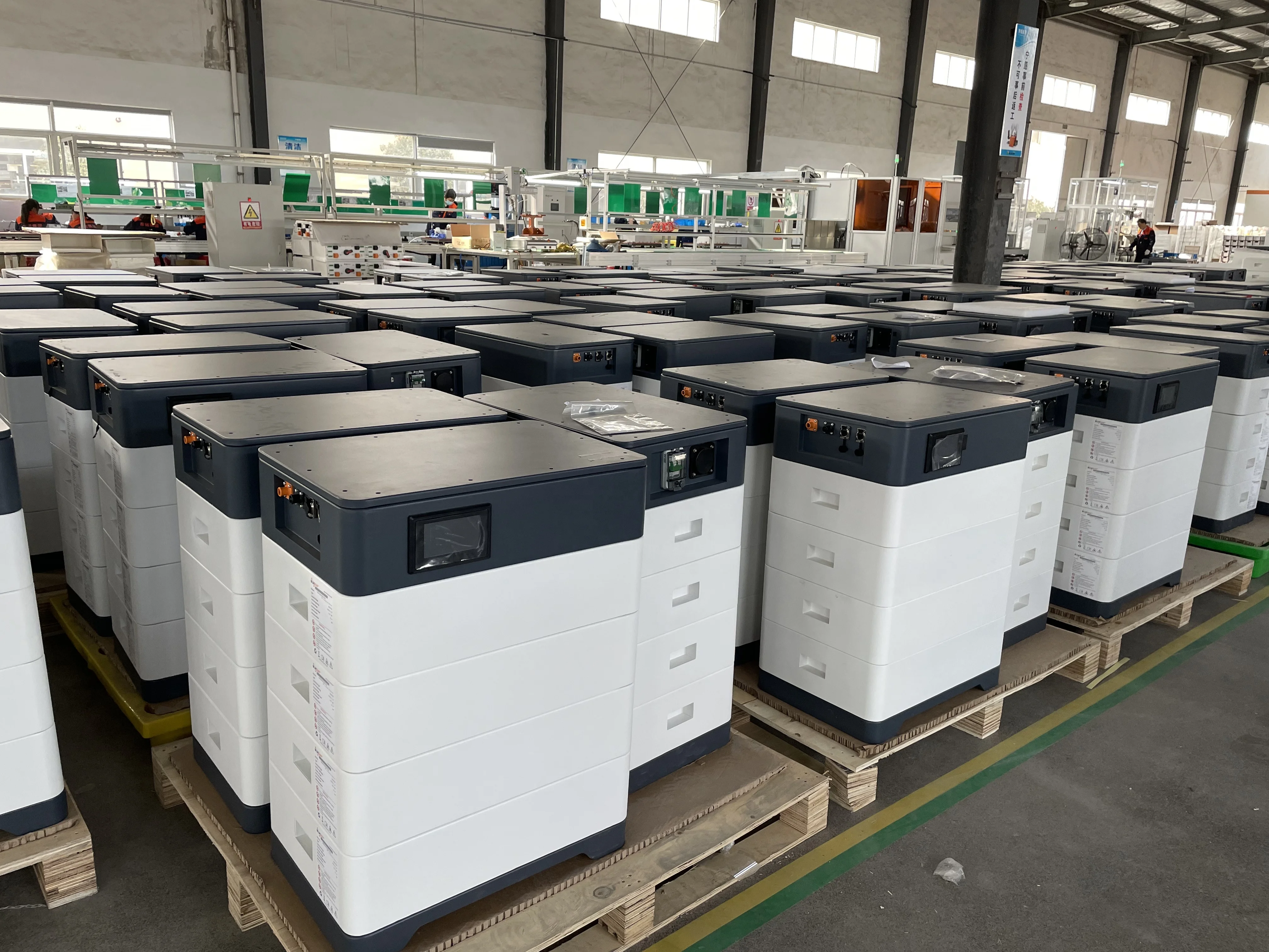 Bluesun 20kWh 30kWh Lithium-ion Battery Stackable High Performance Lifepo4 48V Plug And Play With WIFI In Energy Storage System