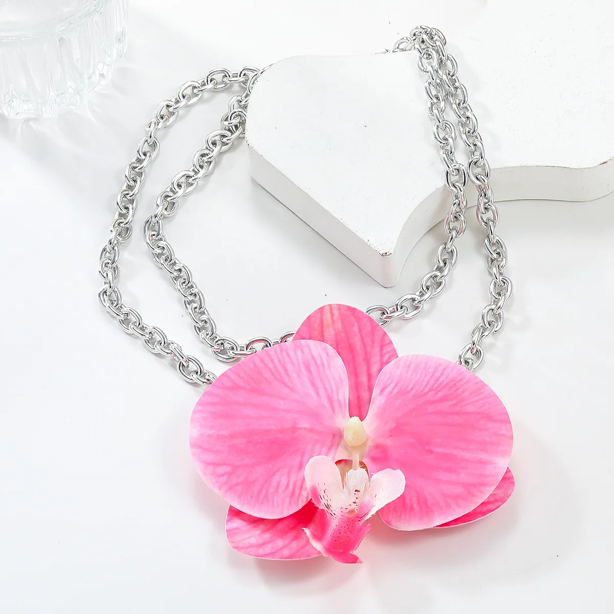 JLN18932 New European And American Flower Necklaces Exaggerated Necklaces Elegant Butterfly Pendant Accessories For Women