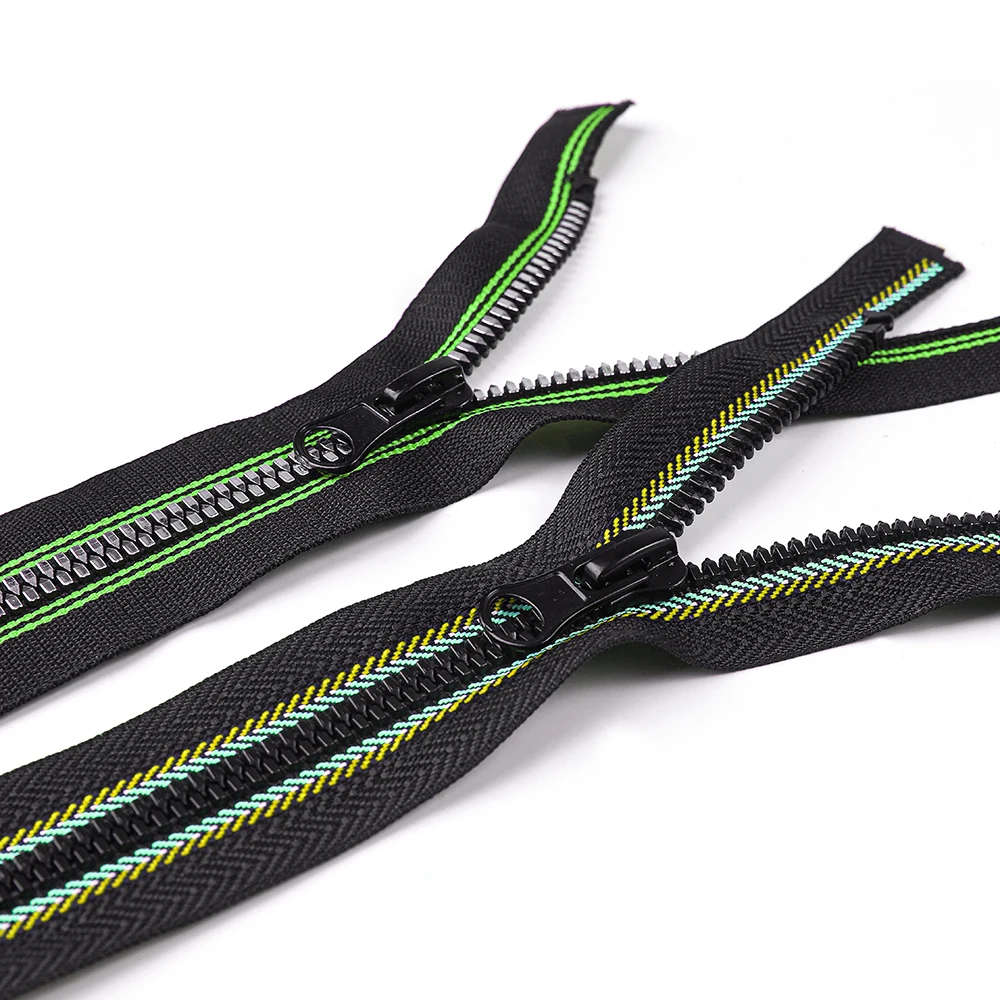 High Quality Low price Corn Teeth Plating Customized Color No.5 Open End Plastic Zipper For Garment