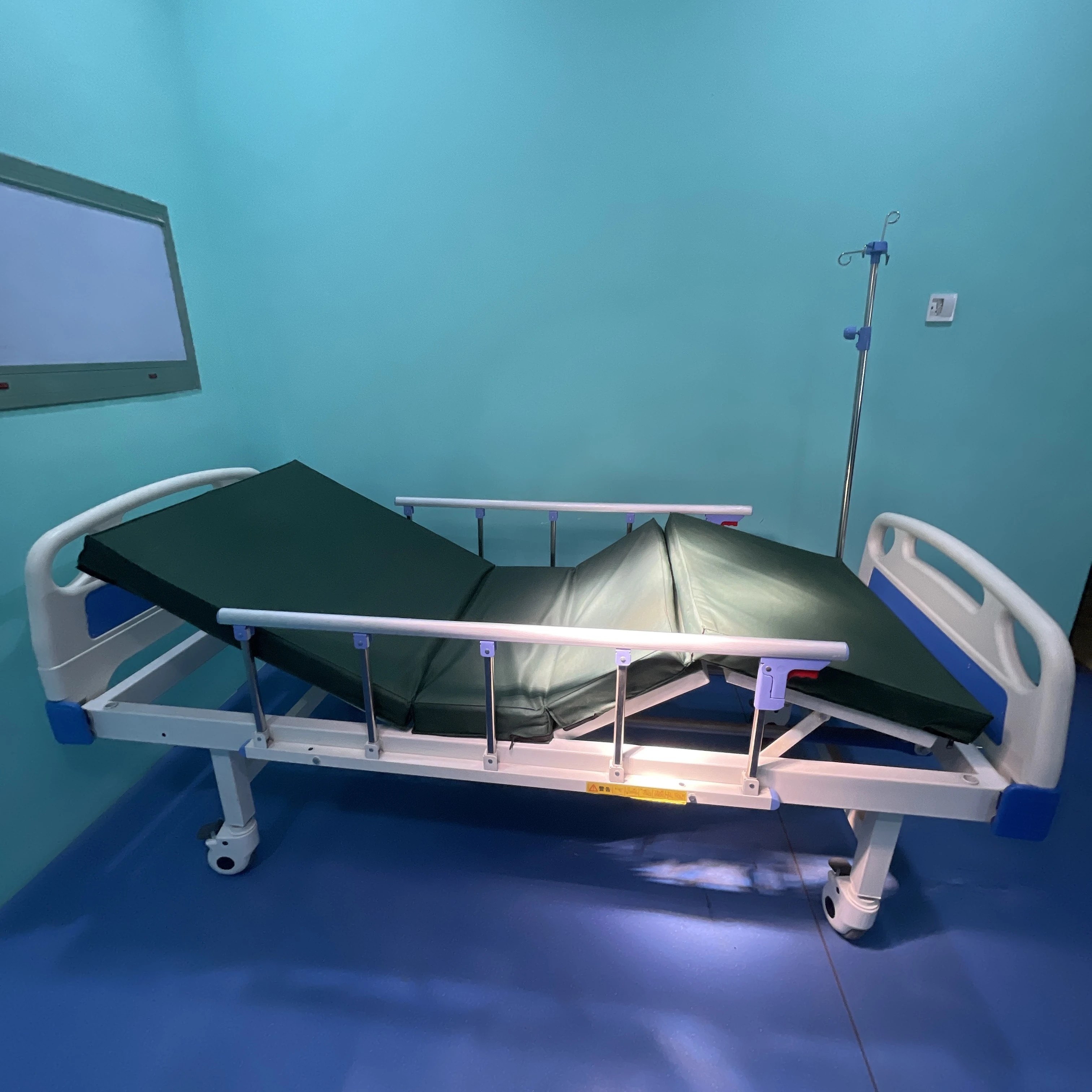 Медицинская кровать палата многофункциональный стол медицинская
