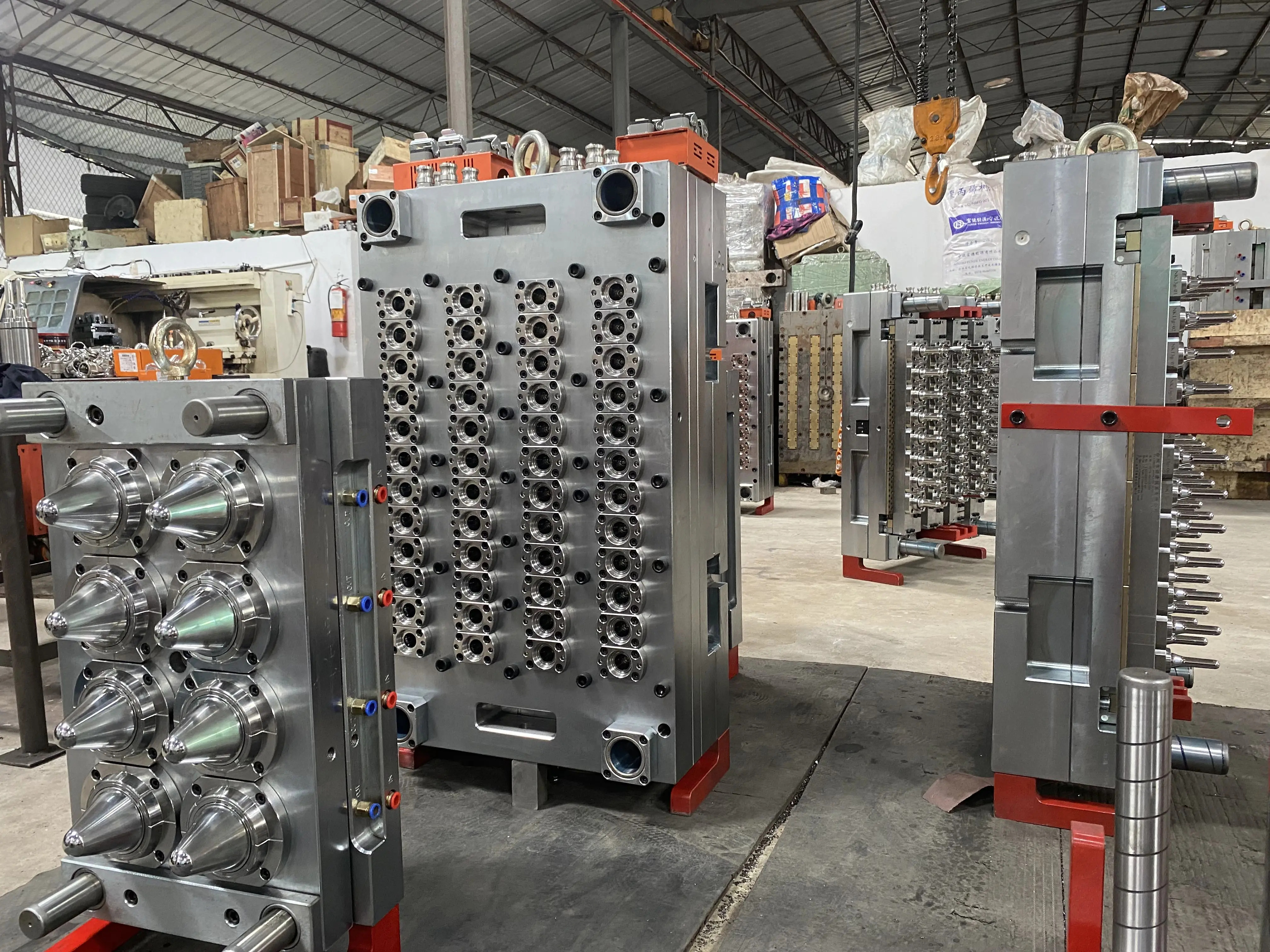 Customizable PET Water Bottle Mold,Wide-Mouthed Preform Mould JAR Bottle Mold Manufacturer in China