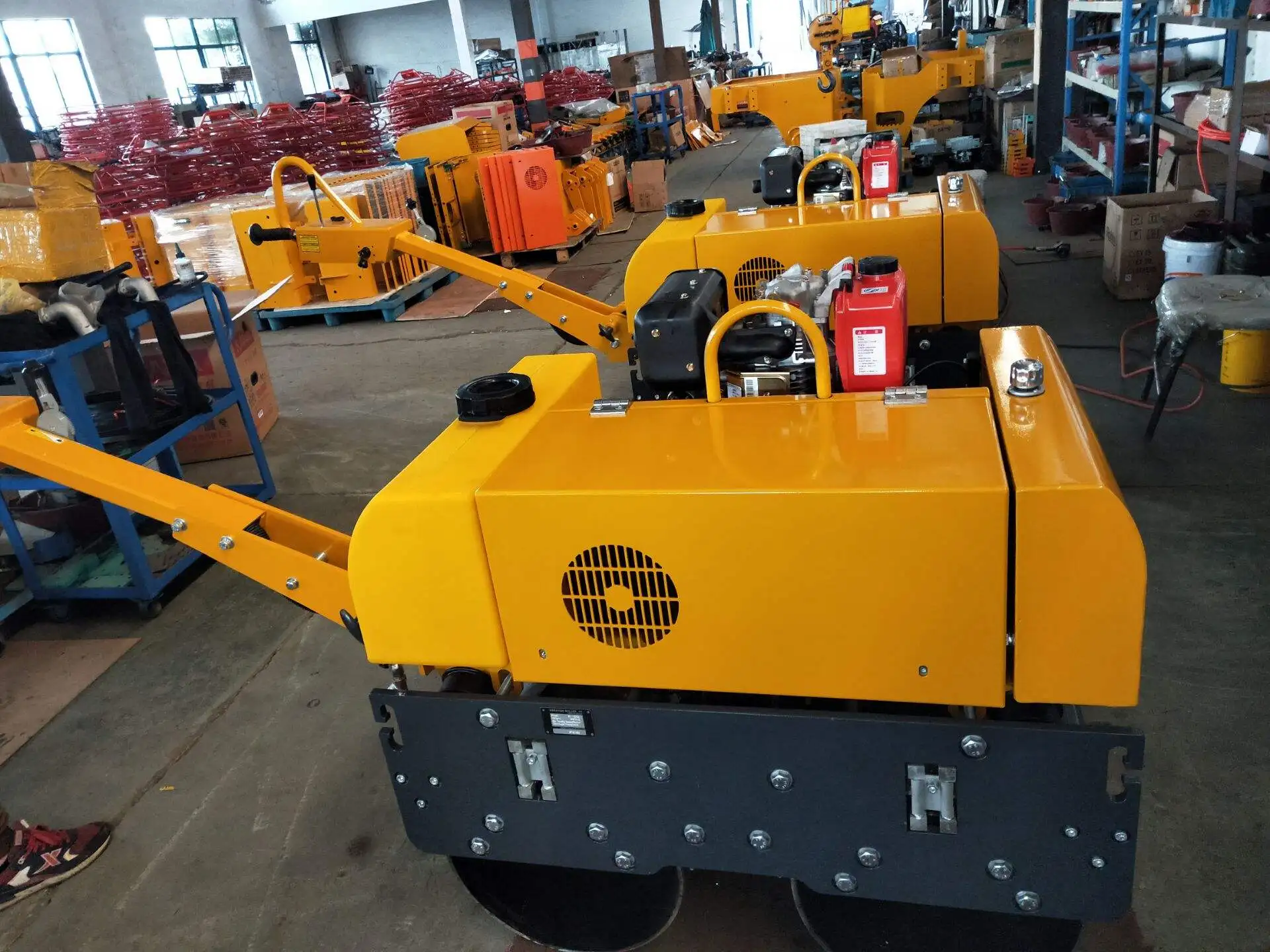 740Kgs Mini Walk Behind Double Drum Water Cooled Diesel Small Asphalt Concrete Soil Vibratory Road Roller Compactor Machine