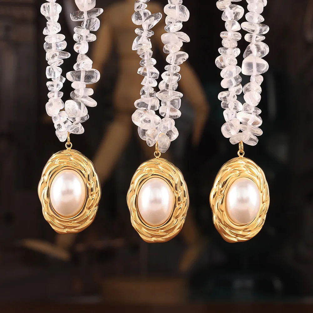New French Fashion Ooval Titanium Steel Inlaid Pearl Pendant Gold-Plated Beaded Crystal Necklace