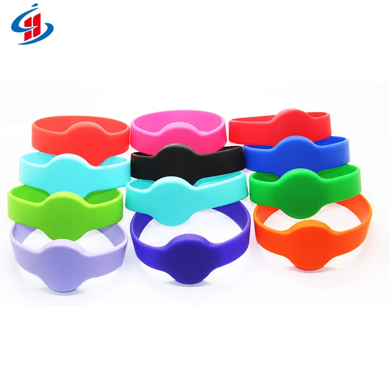Customize RFID Cashless Payment RFID Bracelets NFC RFID Festival Wristbands 13.56Mhz Waterproof NFC Silicone Bracelets